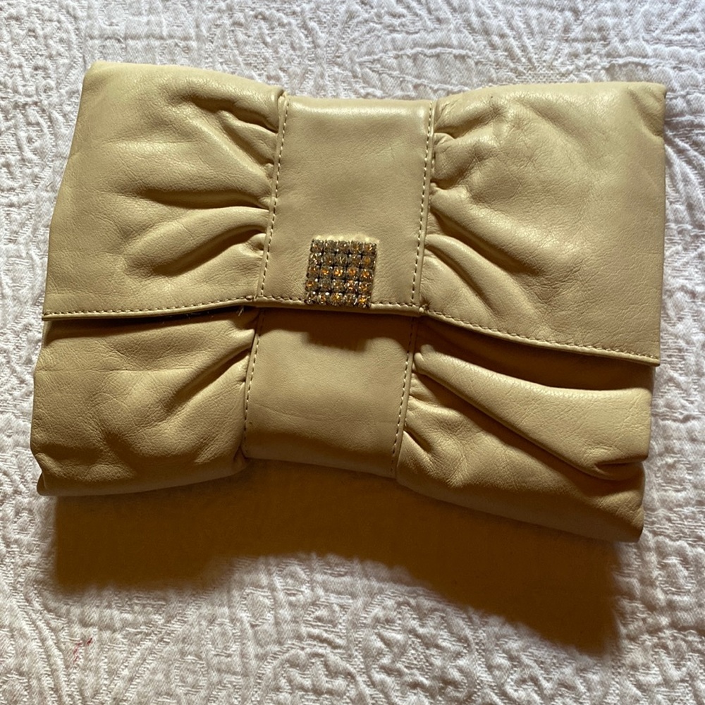 Banana Republic cream color leather handbag